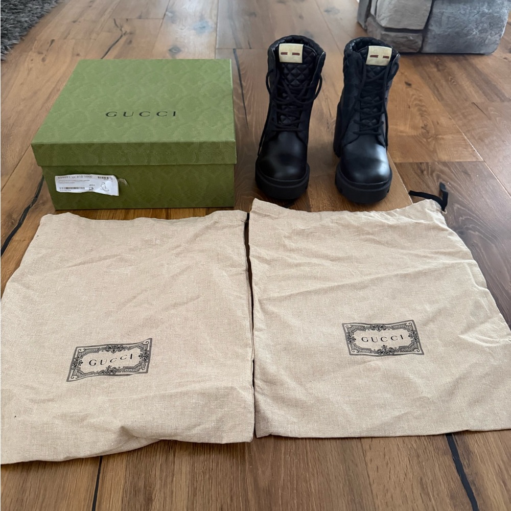 GUCCI women’s lace up heeled ankle boots GC